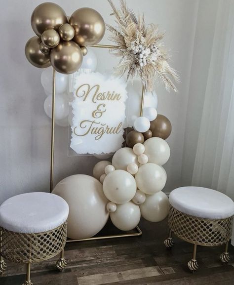 Classy Balloon Decor, Backdrop With Chair, Backdrop Frame Diy, Elegant Balloon Decorations, Modern Baby Shower Ideas, Birthday Party Women, Baking Chocolate, Food Homemade, Diy Balloon Decorations