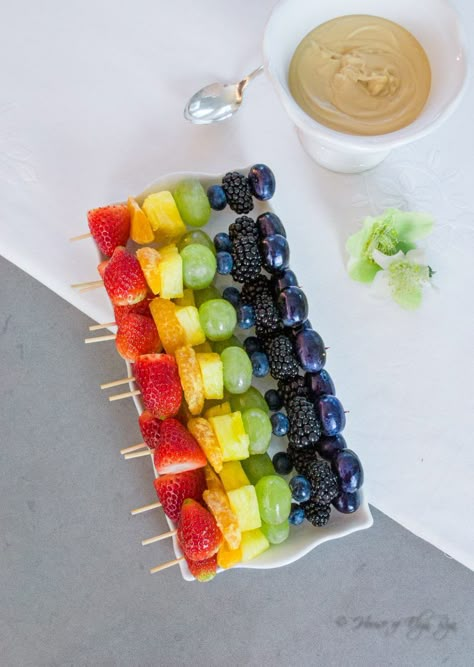 Fruit For Parties Ideas, Party Fruits Ideas, Fresh Fruit Kabobs Skewers, Snacks On Sticks Skewers, Fruit For School Party, Fruit On Toothpicks, Fruit Platter Birthday Party, Party Fruit Platter Ideas, Bridal Shower Fruit Skewers