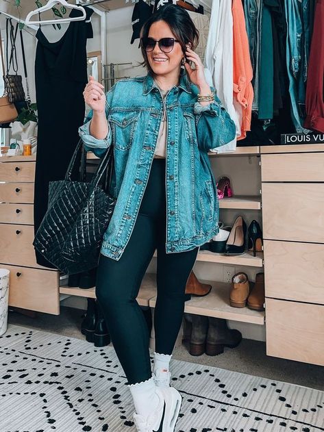 Denim Outfit Plus Size, Casual Midsize Outfits, Summer Fashion Midsize, Midsize Outfits Casual, Oversized Jean Jacket Outfit, Fall Fashion Midsize, Midsize Fall Fashion, Oversized Denim Jacket Outfit, Fashion Midsize