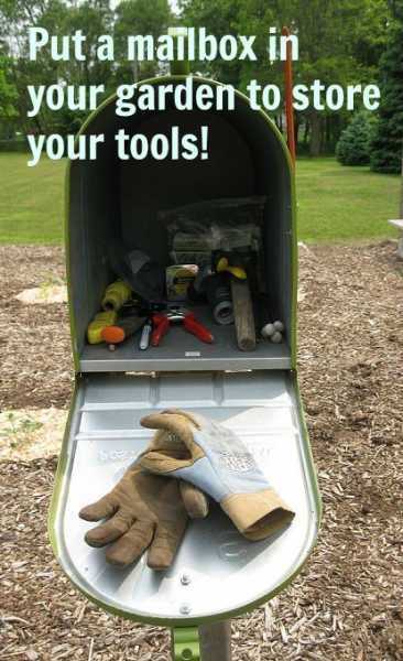 put a mailbox in your garden to store the tools. Adorable and practical. Jardim Diy, Garden Tool Storage, Have Inspiration, Garden Tool, Veggie Garden, Lawn And Garden, Garden Shed, Raised Garden, Dream Garden