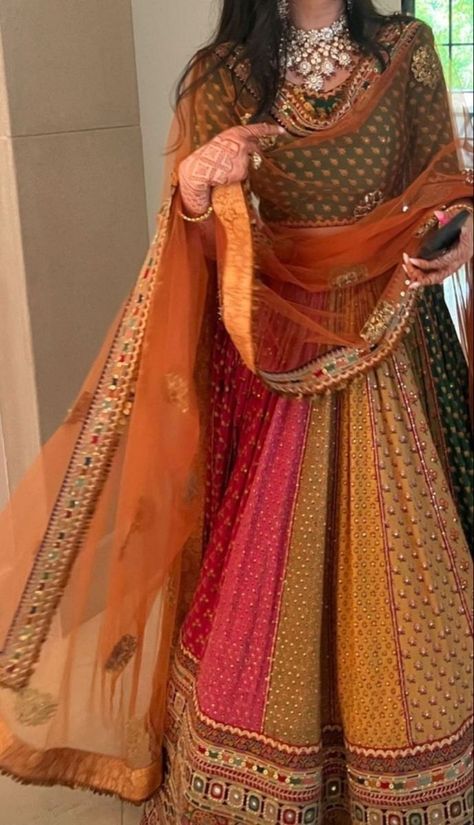 Indian Fits, Punjabi Dresses, Desi Clothing, Desi Art, Desi Fits, Desi Aesthetics, Desi Dress, India Shopping, Trendy Outfits Indian