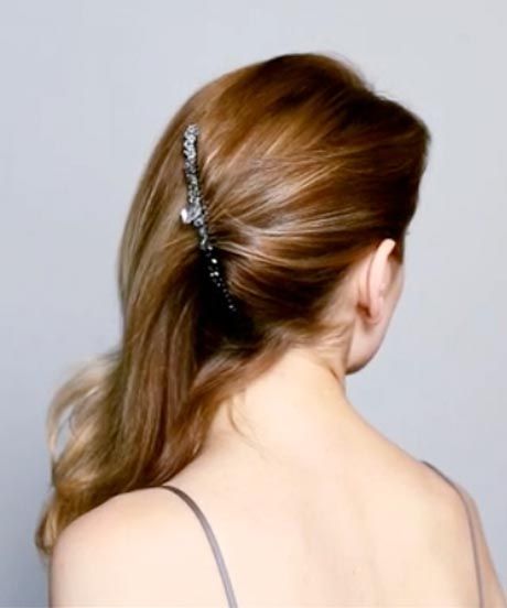 Hair Combs: The Styling Accessory Your Mane's Been Missing #refinery29 How To Wear A Hair Comb, Jeweled Hair Comb, Lovely Hairstyles, Jeweled Hair, Extra Wide Headband, Fancy Hair, France Gall, Gorgeous Hairstyles, Beautiful Hair Accessories