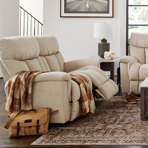 Ashley Furniture Living Room Recliners Sofas, Lazyboy Furniture Living Rooms Ideas, Lazy Boy Furniture Living Rooms, Recliner Sofa Living Room Decor, Recliner Couch Living Room, Farmhouse Recliner Chairs, Lazy Boy Sofas, Ashley Furniture Living Room, Reclining Sofa Living Room