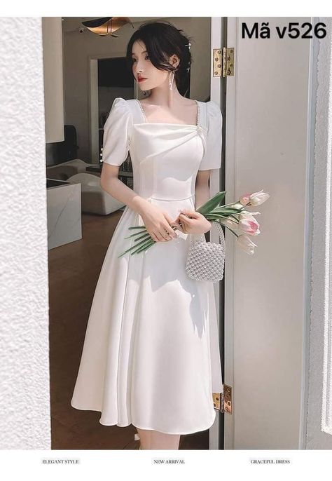 Simple Party Dress Casual, Elegant Modest Dresses Classy, Simple Dress Classy Elegant, Korean Dress Design, Pretty Casual Dresses, Classy Prom Dresses Elegant, Classy Elegant Dresses, Dresses Classy Elegant, Chic White Dress