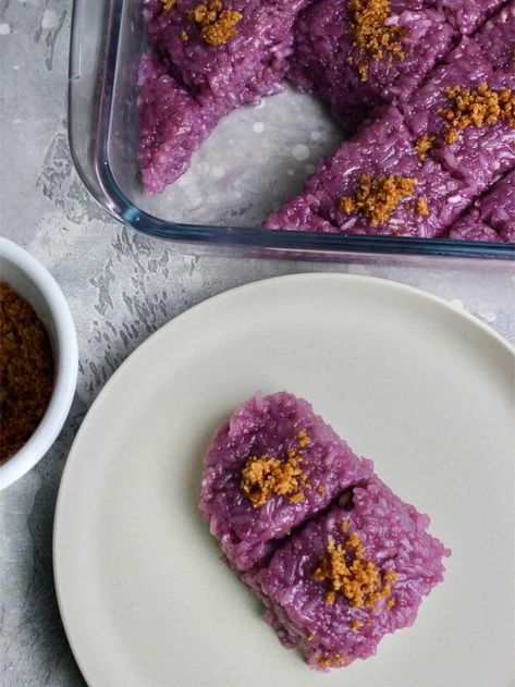 Ube Biko Recipe Ube Mochi Recipe, Ube Biko, Biko Recipe, Sticky Rice Cakes, Filipino Dessert Recipes, Hawaiian Desserts, Ube Recipes, Filipino Dessert, Mochi Recipe