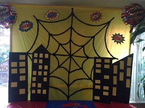 Black Spider Man Birthday Party Ideas, Spiderverse Party Decorations, Spider Man Decorations Birthday Diy, Trunk Or Treat Spiderman, Spider Man Backdrop Ideas, Spiderman Theme Birthday Party, Spiderverse Birthday, Spiderman Theme Birthday, Spider Man Theme