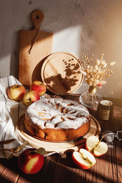 https://www.townandmountain.com/blog/posts/2020/10/23/the-best-fall-recipes/ Apple Pie Cake, Chicken Pot Pie Filling, Fall Fun Food, Sweet Potato Cake, Apple Pie Spice, Potato Cakes, Pie Cake, Cake Tasting, Apple Cake