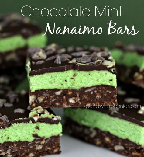 Chocolate Mint Nanaimo Bars (No Bake)!  Easy and OH so delicious!  These freeze really well too! Nanaimo Bar Recipe, Canadian Dessert, Irish Desserts, Nanaimo Bars, Spend With Pennies, Mint Recipes, Chocolate Mint, Oreo Cheesecake, Dessert Bar