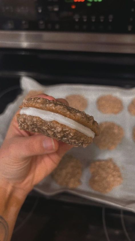 Sourdough for Beginners | Tried the Sourdough oatmeal cream pies and OMG🤤🤤 | Facebook Sourdough Oatmeal Cream Pie, Sourdough Oatmeal, Oatmeal Cream Pie, Healthier Baking, Oatmeal Cream Pies, Cream Pies, Oatmeal Cream, Healthy Baking, Oatmeal