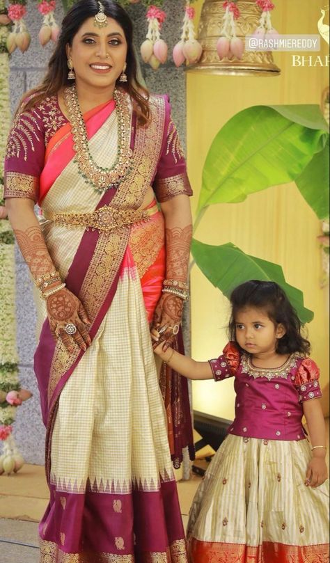 Mother And Daughter Outfits, Mom And Baby Dresses, Family Dress, Cradle Ceremony, Blouse Works, Daughter Outfits, Saree Photoshoot, Indian Clothing, Baby Dresses