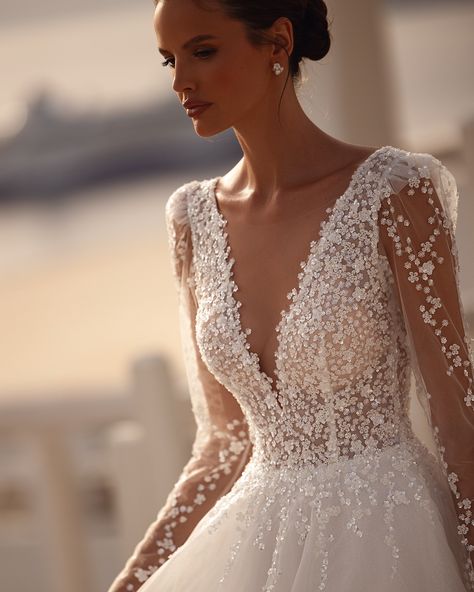 THE WEDDING BLISS (@theweddingbliss) • Instagram photos and videos The Wedding Bliss, Horsehair Braid, Mykonos Wedding, Contemporary Bridal, A Line Wedding Dress, Classy Wedding, Wonderland Wedding, Chapel Train, Flower Lace