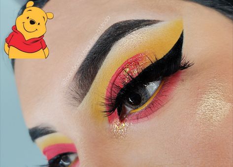 Makeup "Winnie Pooh" Winnie The Pooh Eye Makeup, Winnie The Pooh Makeup Looks, Winnie The Pooh Inspired Makeup, Pooh Bear Makeup, Winnie The Pooh Makeup Halloween, Piglet Makeup, Pooh Outfits, Winnie The Pooh Makeup, Pooh Makeup