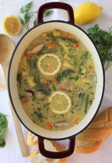 Rainy Soup Recipes, Spring Dinner Recipes Healthy, Crock Pot Spring Recipes, Spring Soup Ideas, Spring Vegetable Soup, Spring Soups Recipes, Rainy Day Soups, Early Spring Meals, Easter Soup Recipes