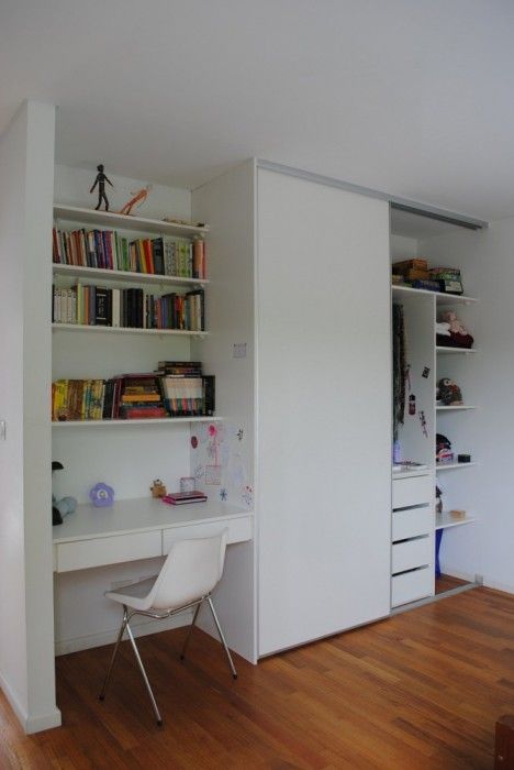 Office interior. Golf Room, Bedroom Built In Wardrobe, Bedroom Closet Storage, Preppy Bedroom, Small Room Design Bedroom, Teen Bedroom Designs, Modern Cupboard Design, Bedroom Cupboard Designs, Wardrobe Interior Design