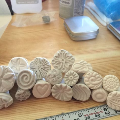 Diy Clay Stamps, Clay Stamps For Pottery, Pottery Texture, Pottery Butter Dish, Texture Tools, Clay Stamps, Ceramic Texture, Cerámica Ideas, Pottery Handbuilding