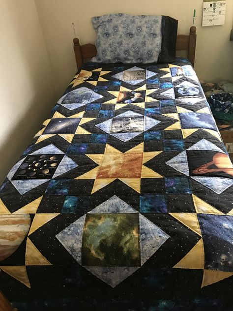 Rosie's outer space quilt Outer Space Quilts Ideas, Celestial Quilt Ideas, Galaxy Quilt Ideas, Space Themed Quilts, Space Themed Quilt Patterns, Space Quilt Pattern, Celestial Quilt, Moon Quilt Pattern, Night Sky Quilt