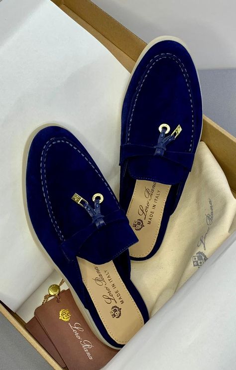 Loro Piana Babouche Outfit, Laura Piana Shoes, Lora Piana Shoes, Loro Piana Babouche, Loro Piana Shoes, Luxury Fashion Brands, Cinderella Slipper, Italian Fashion Brands, Cashmere Outfits