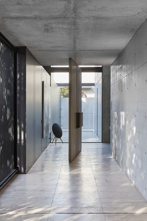 Toorak Residence by Workroom - Issue 03 Feature - The Local Project - The Local Project Toorak Residence, Office Loft, Entryway Inspiration, Concrete Finish, Front Door Entrance, The Local Project, Concrete House, Courtyard House, Concrete Slab