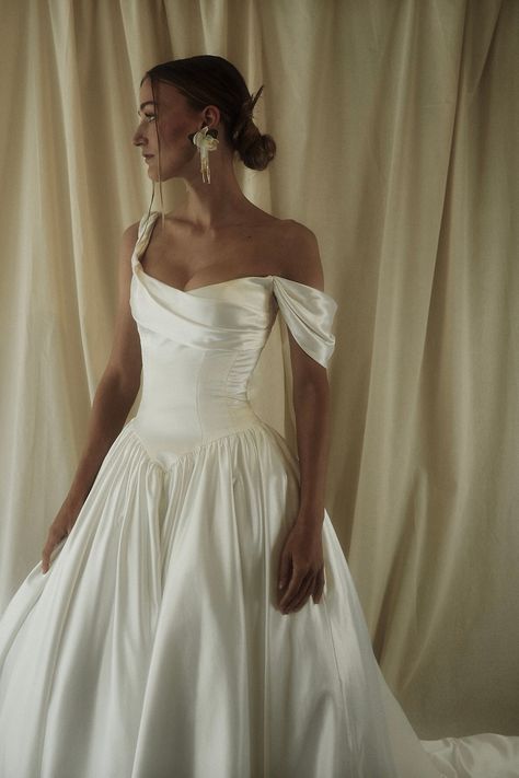 CHARLOTTE | Floure Studio Wedding Dresses Ralph Lauren, Italian Satin Wedding Dress, Silk Wedding Dress With Buttons, Free Flow Wedding Dress, Isabelle Wedding Dress, Satin Wedding Dress Short Sleeves, Floure Studio Bridal, Wedding Dress On Short Bride, Daniel Frankel Wedding Dress