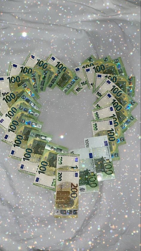 Money Euro, Money Vision Board, Fake Money, Dream Vision Board, Money On My Mind, Vision Board Manifestation, Manifestation Board, A Lot Of Money, Manifesting Money