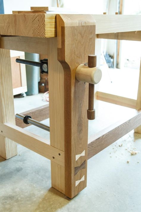 Leg Vise, Woodworking Bench Vise, Workbench Designs, Workbench Plans Diy, Wood Projects Plans, Woodworking Bench Plans, Diy Workbench, Woodworking Clamps, Workbench Plans