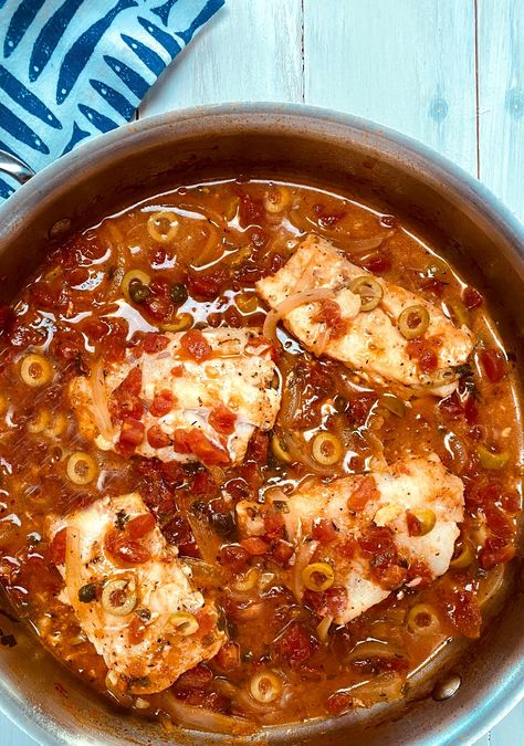 Cod Veracruz Recipe, Gluten Free Couscous, Mexican Seafood, Fancy Fish, Capers Chicken, Easy Fish Recipes, Tomato Broth, Seafood Stew, Fish Stew