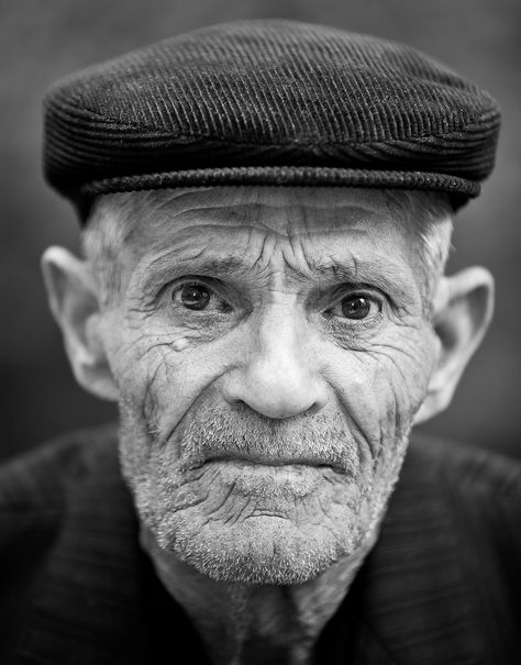 Man Black And White, Old Man Face, Old Man Portrait, Men's Portrait Photography, Profile Photography, Photography Men, Golden Jubilee, Old Portraits, Old Faces