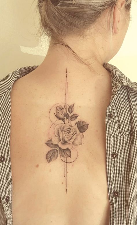 Tattoo Down Spine, Girl Spine Tattoos, Wild Rose Tattoo, Back Tattoo Women Spine, Beautiful Back Tattoos, Back Tattoos Spine, Feminine Back Tattoos, Spine Tats, Tattoo Ideas Inspiration