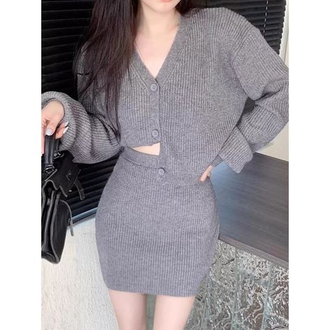 Us 6 / Uk 10 / Eu 38 Bust: 35.4'-37' Waist: 27.6'-29.1' Hips: 37.4'-39' Elevate Your Style With This Versatile Gray Ribbed Knit Set. Perfect For Casual Outings Or Set Up For Evening Events, This Piece Combines Comfort And Elegance. The V-Neck And Button-Up Design Add A Touch Of Sophistication, While The Form-Fitting Silhouette Flatters Your Figure. Ideal For Coffee Dates, Office Wear, Or Night Outs. Pair With Boots And A Statement Necklace For A Complete Look That Transitions Seamlessly From Day Sweater Mini Skirt, Versatile Gray, Ribbed Set, Coffee Dates, Versatile Outfits, Coffee Date, Sweater Set, Knit Set, Office Wear