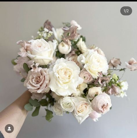 my bridal bouquet English Rose And Neutral Blush Wedding, White And Mauve Wedding Flowers, Wedd Bouquets, Neutral Bridal Bouquet, Neutral Wedding Bouquet, Wedding Bouquet Champagne, Champagne Wedding Flowers, Bouquet Styles, Small Bridal Bouquets