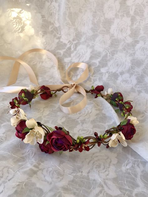 Flower Tiara Wedding, Burgundy Flower Crown, Flower Crown Bridesmaid, Flowers Wine, Beige Flowers, Rose Gold Tiara, Designer Hair Accessories, Dirndl Outfit, Flower Tiara