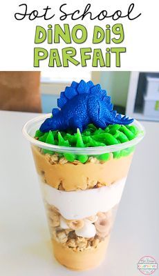 Let your little ones play with their snack with this dinosaur dig parfait snack for tot school, preschool or kindergarten. School Snacks For Kindergarten, Dinosaurs Kindergarten, Dinosaur Snacks, Kindergarten Snacks, Dinosaur Birthday Party Food, Preschool Cooking, Dino Dig, Healthy School Snacks, Dinosaurs Preschool