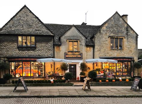 BROADWAY DELI WORCESTERSHIRE Broadway Cotswolds, Home Cooked Food, Soho Farmhouse, Family Vacations For Adults, Fall Vacations, Cooked Food, Vegan And Gluten Free, Spa Vacation, Seaside Getaway