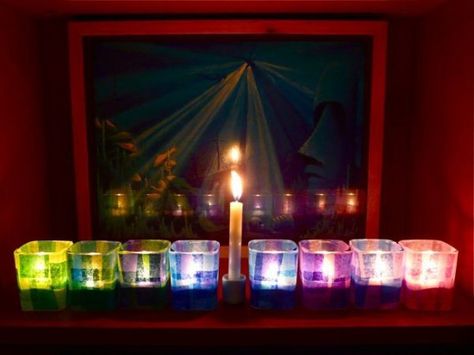 How to make your own rainbow menorah out of tissue paper and tea light holders Hanukkah Crafts For Kids, Diy Hanukkah, Fun Holiday Crafts, Jewish Hanukkah, Jewish Crafts, Hanukkah Crafts, Chanukah Decor, Hanukkah Candles, Hanukkah Decorations