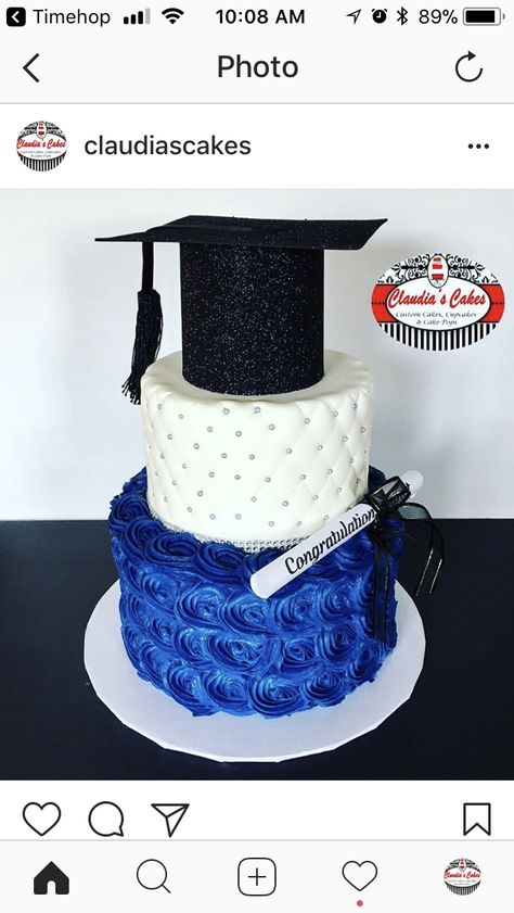 Blue Graduation Cake Ideas, Big Graduation Cakes, Graduation Cake Blue And White, Royal Blue Graduation Cake, Blue Graduation Cakes, Graduation 2023 Cake, Graduation Cake Designs High Schools, Desi Graduation, Unique Graduation Cakes Design