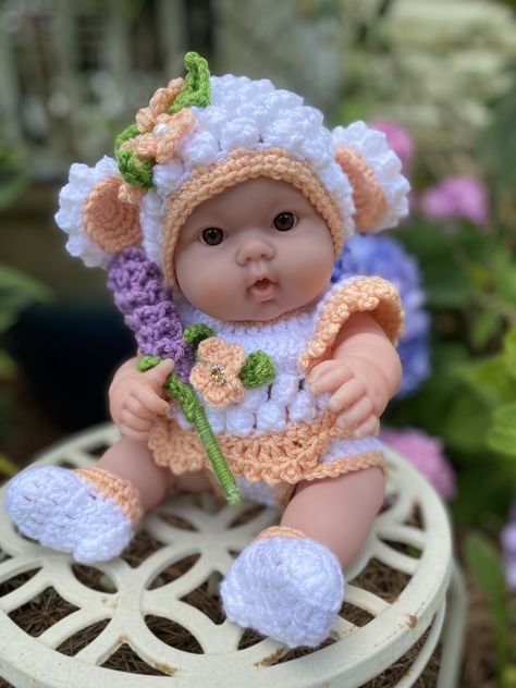 Lamb Outfit, Berenguer Dolls, Baby Doll Clothes, Baby Crochet, Baby Doll, Crochet Baby, Baby Dolls, Doll Clothes, Arts And Crafts