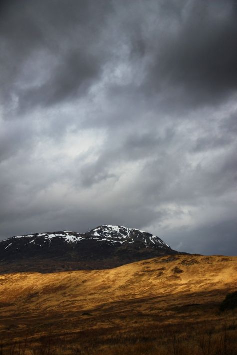 Inspirational Landscapes, Fantasy Sky, Colour Harmony, Golden Aesthetic, Moody Sky, Evolution Art, Higher Art, Moody Landscape, Bonnie Scotland