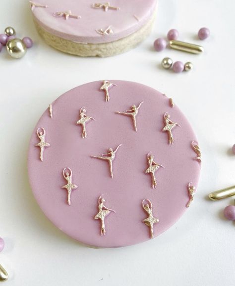 Ballet Cake Ideas, Fondant Ballerina, Cake Ballerina, Ballet Cupcakes, Ballet Cake, Ballet Cakes, Shoe Cookies, Ballerina Cake, Bento Cakes