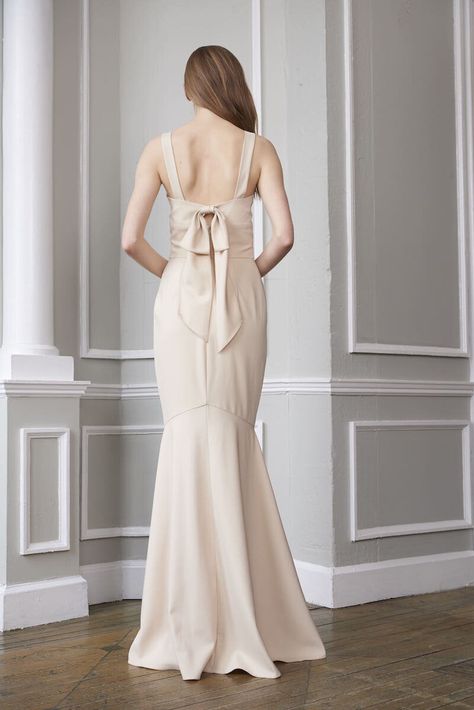 Style 450615 Celine by Monique Lhuillier Bridesmaids in Champagne back view Long Champagne Dress, Classic Bridesmaids Dresses, Jenny Yoo Bridesmaid, Fitted Gowns, Champagne Dress, Bella Bridesmaid, Long Bridesmaid Dress, Monique Lhuillier, Sample Sale