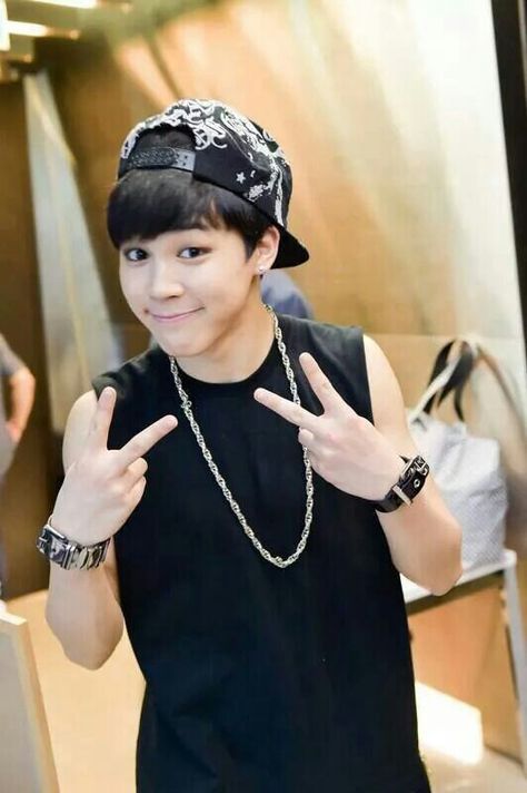 Jimin Bts Predebut, Park Ji Min, Nerdy Girl, Park Jimin Bts, Bts Members, Bts Bangtan Boy, Bts Boys, Foto Bts, Busan