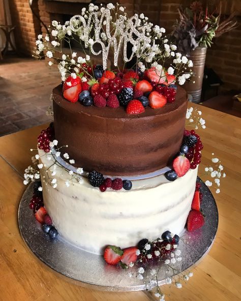 Dark chocolate ganache with bananas & marcarpone cream with forest fruit Dark Chocolate Ganache, Forest Fruits, Chocolate Fruit, Mr And Mrs Wedding, Chocolate Ganache, Layer Cake, Bananas, Dark Chocolate, Wedding Cake