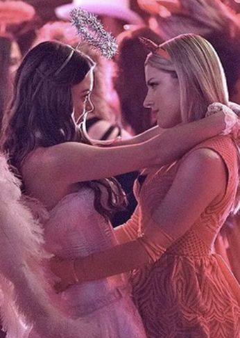 The Vampire Diaries Nora, Vampire Diaries Season 7, Scarlett Byrne, Vampire Diaries Seasons, Bonnie Bennett, The Vampire Diaries, Vampire Diaries The Originals, Best Couple, The Vampire