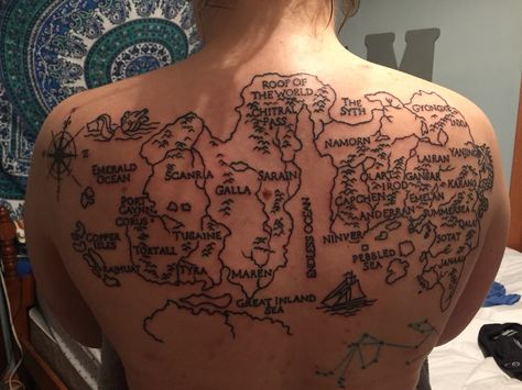 Tortall Tattoo! All of Tamora Pierces books in one map. Tortall Tattoo, Tamora Pierce Tattoo, Tamora Pierce Fan Art, Tortall Fanart, Briar Tattoo, Tamora Pierce, Imaginary Places, I Love Games, Book Sleeve