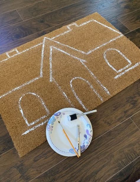 Ginger Bread House Door Mat, Gingerbread Welcome Mat, Gingerbread House Mat, Doormat Painting Ideas Christmas, Gingerbread House Doormat Diy, Holiday Door Mats Diy, Gingerbread Door Mat, Painting Door Mats Diy Christmas, Holiday Doormat Diy