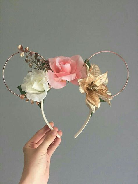 Diy Disney Ears, Diy Mickey Ears, Disney Mouse Ears, Disney Minnie Mouse Ears, Disney Headbands, Disney Mickey Ears, Tattoo Trend, Rose Gold Christmas, Wire Diy