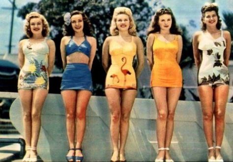 1950s Bathing Suits, Vintage Inspired Swimwear, Retro Bathing Suits, Four Women, Fashion 1940s, Vintage Bathing Suits, Vintage Swim, Vintage Swimwear, Vintage Swimsuits