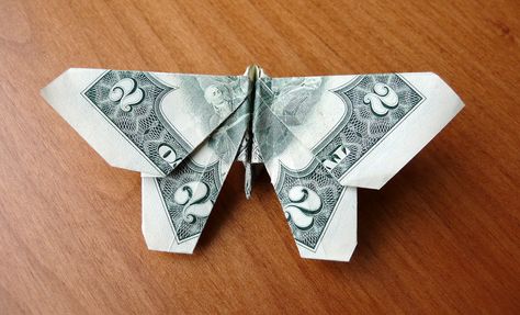 Dollar Bill Origami Race Car. Made with two one dollar bills. You got to admit, this one is pretty good... 2 Dollar Bill Origami, Dollar Bill Butterfly, Butterfly From Paper, Origami Horse, 2 Dollar Bill, Origami Shirt, Origami Cube, Origami Tattoo, Beautiful Origami