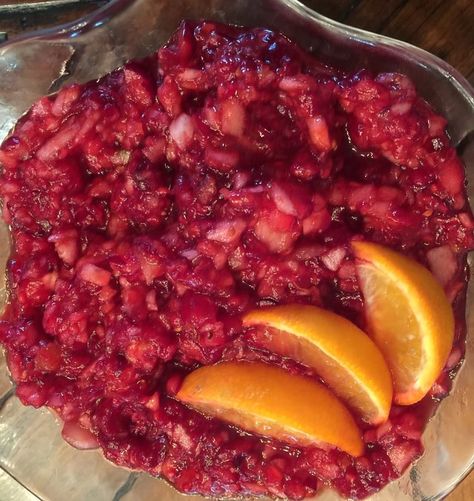 This is my go-to raw cranberry relish for Thanksgiving or any turkey dinner! Adjust the sugar to taste and use fresh raspberries if available Cranberry Orange Relish Recipes, Cranberry Orange Relish, Relish Sauce, Gluten Free Thanksgiving Recipes, Jellied Cranberry Sauce, Raspberry Orange, Cranberry Relish, Liqueurs Recipes, Relish Recipes