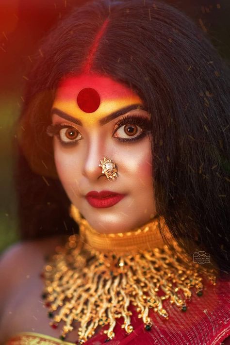 Goddess Attire, Handmade Rakhi Designs, Durga Kali, Handmade Rakhi, Rakhi Design, Bengali Bride, Face Art Makeup, Navratri Images, Eyes Drawing