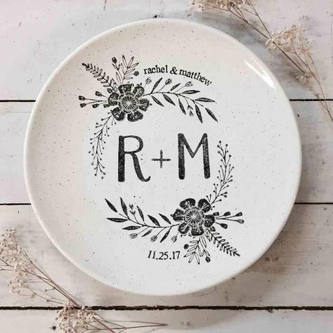 Wedding Platters, 25th Anniversary Gift, Pottery Kit, Earthenware Pottery, Paint Your Own Pottery, Couple Style, Wedding Plates, Pottery Painting Designs, Keramik Design